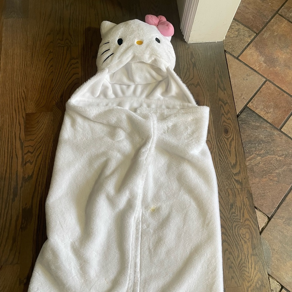 Sanrio Hello Kitty Pink and White Hooded blanket